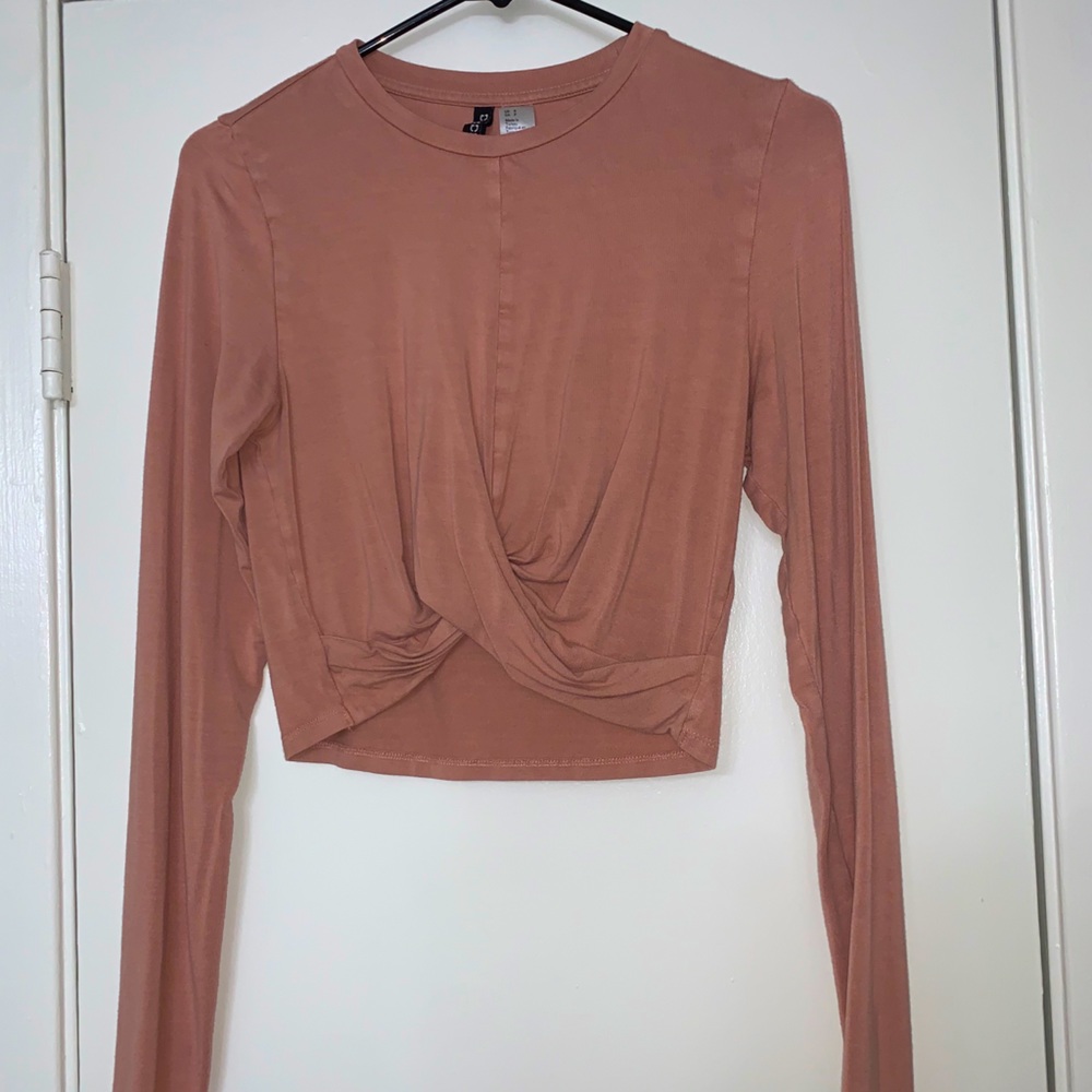 Long sleeve crop top